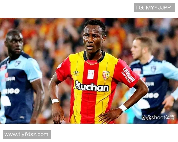 克雷泰伊与朗斯的精彩对决揭示法甲新赛季的竞争格局与球队实力分析